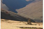 chorten_und_kloster_in_dho_.jpg